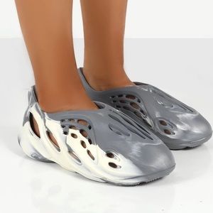 CHICAGO GREY FOAM RUBBER RUNNER